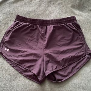 Under armour running shorts WITH POCKETS